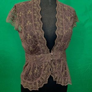 Pre-owned, worn once Lace 2 button up blouse